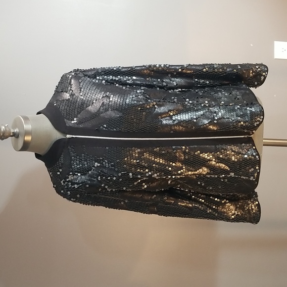 Frank Lyman Design Jackets & Blazers - Frank Lyman size 14 womens black unique jacket.  Designer.  Made in Canada.